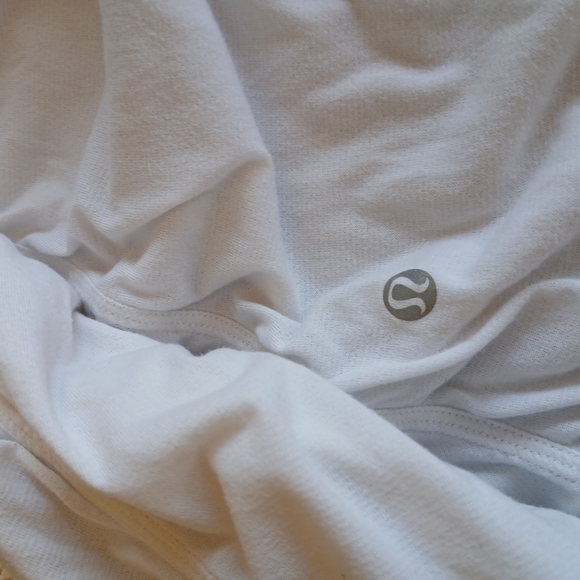 Lululemon Dance Studio Jacket Highly Sought After. Excellet Condition Size 6/8 - Picture 4 of 8